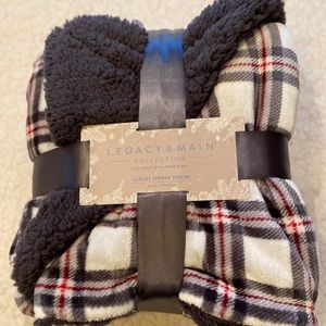 Legacy & Main luxury Sherpa throw NWT